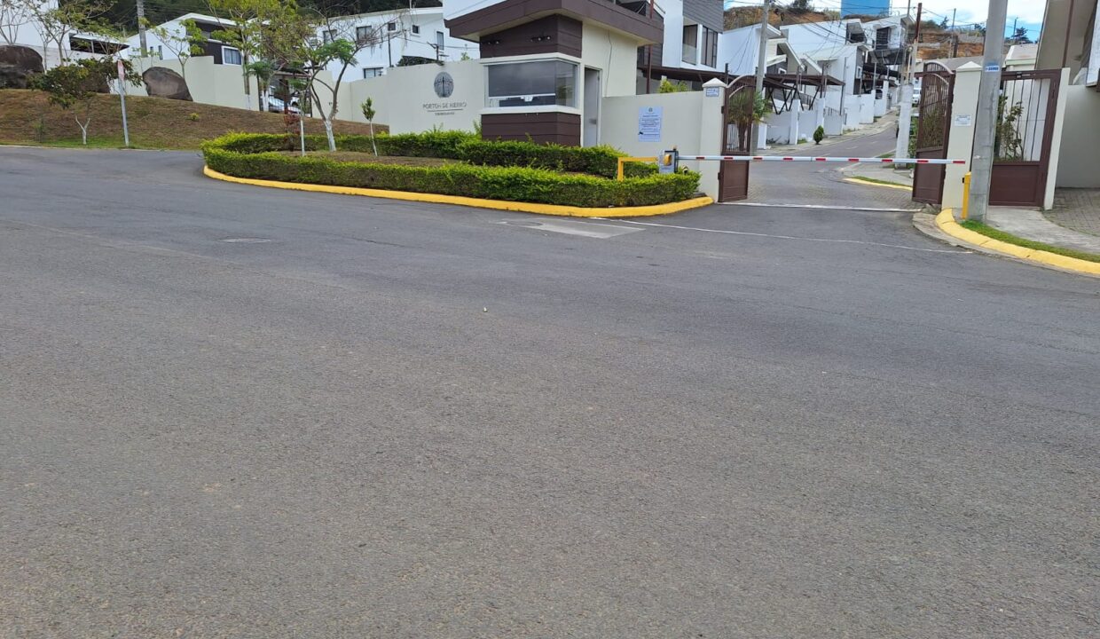 WhatsApp Image 2025-05-23 at 11.42.51 (6)
